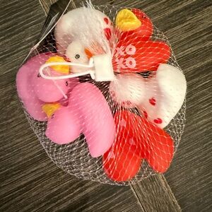 NWT Valentines Rubber Ducks Set of 6